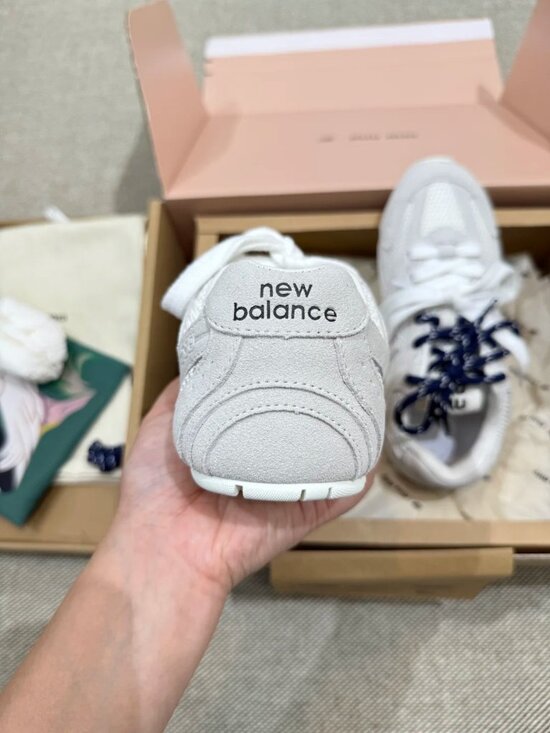 ✅Authentic New Balance x Miu Miu 530 White Mesh Sneakers - Picture 7 of 8